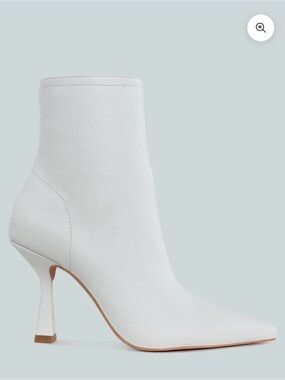 NWT - Rag & Co White Ankle Booties